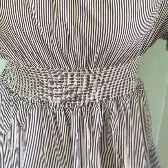 Vineyard Vines Blue and White Striped Dress - Picture 4 of 13